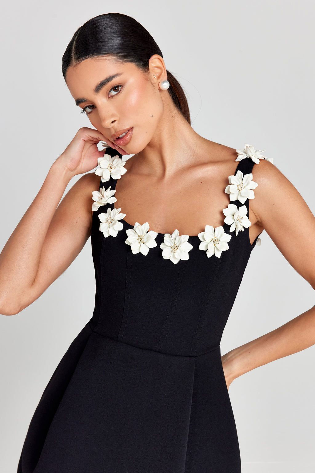 Robe Mini d'Été avec Appliqués Floraux