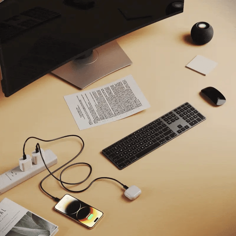 MagCharge Tapis de Souris Sans Fil Magnétique 3-en-1 | charger, travailler et briller