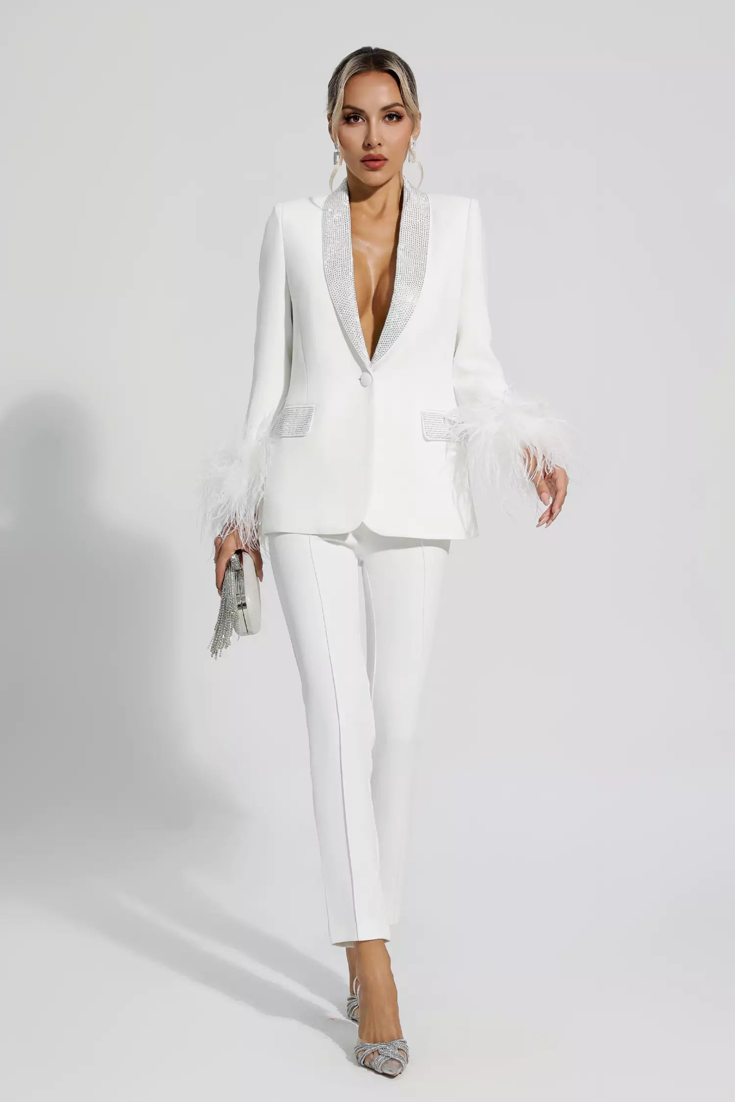 Ensemble blazer avec diamants et accents en plumes