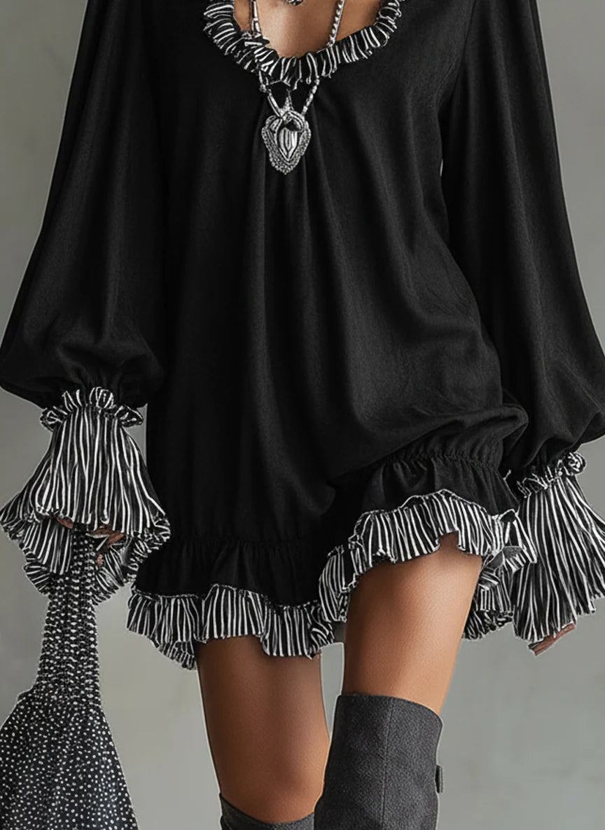 Zura | Robe mini à rayures de minuit avec volants
