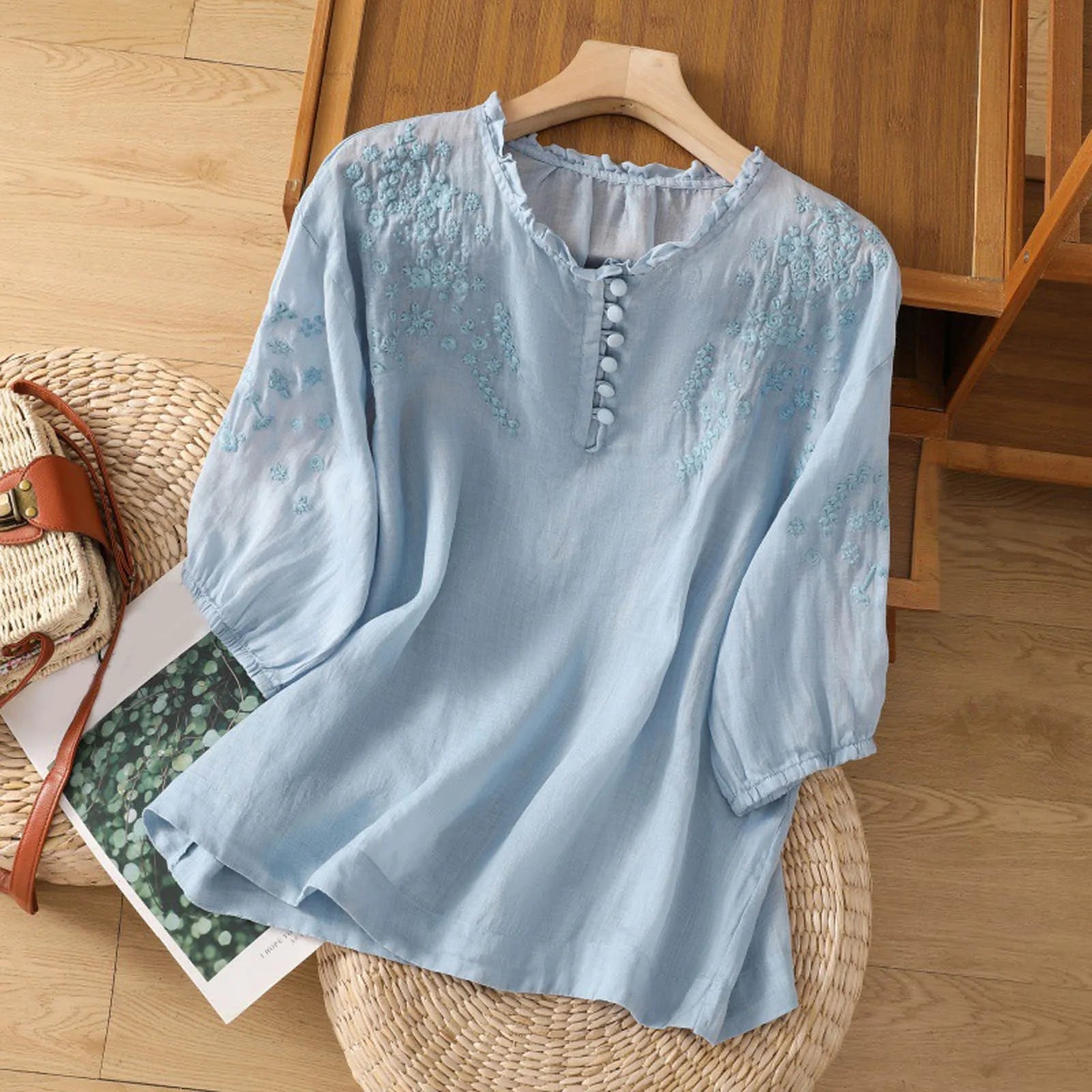 Blouse Femme à Volants avec Motif Floral | Boutons Décoratifs & Confort Aéré