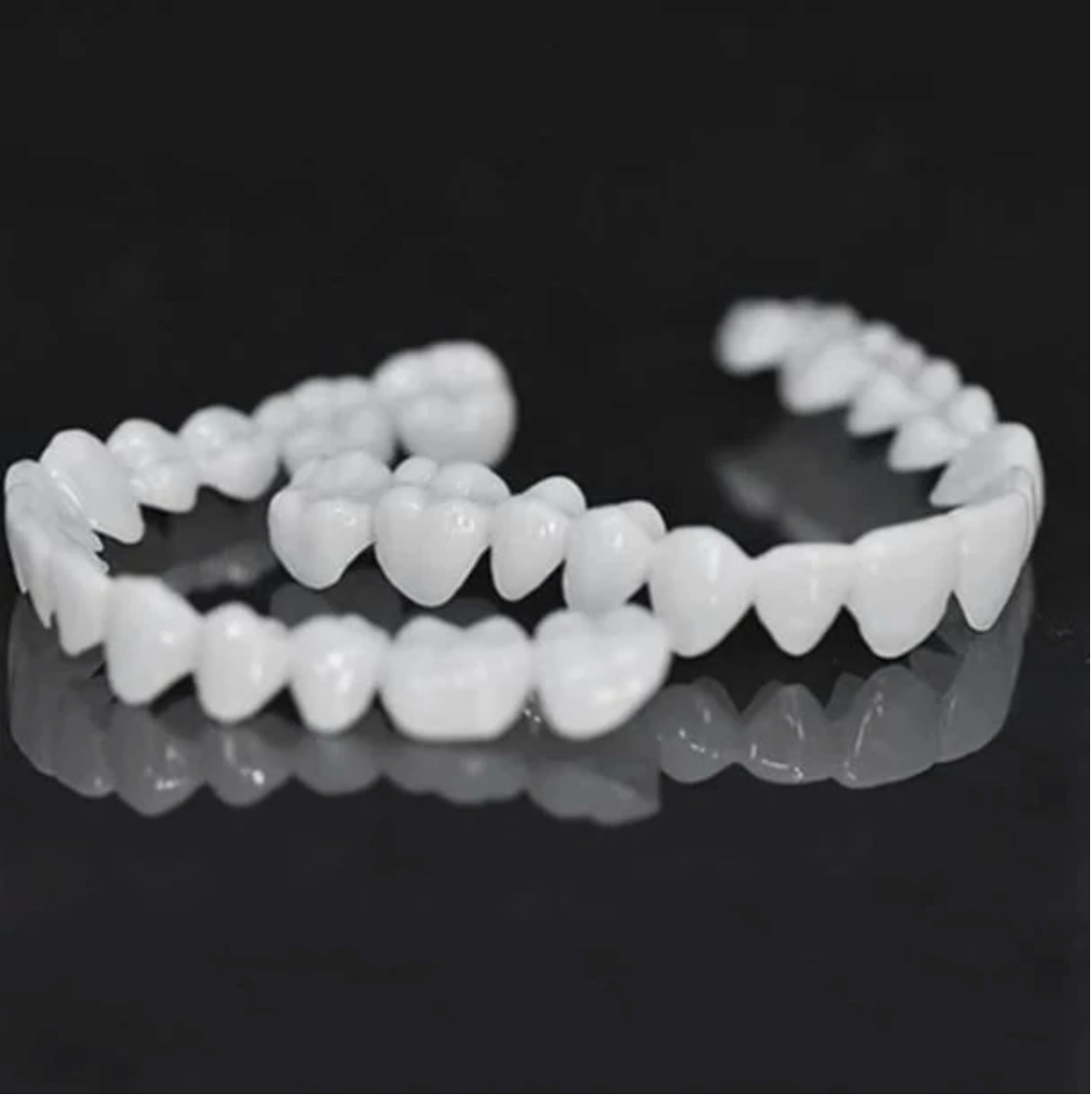 HappySmile Facetset | Facettes supérieures et inférieures réutilisables pour un sourire éclatant