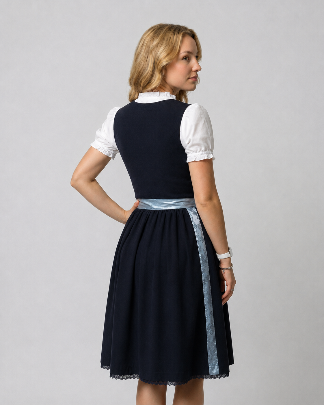 EB | Robe Dirndl Bavaroise Classique pour Fêtes