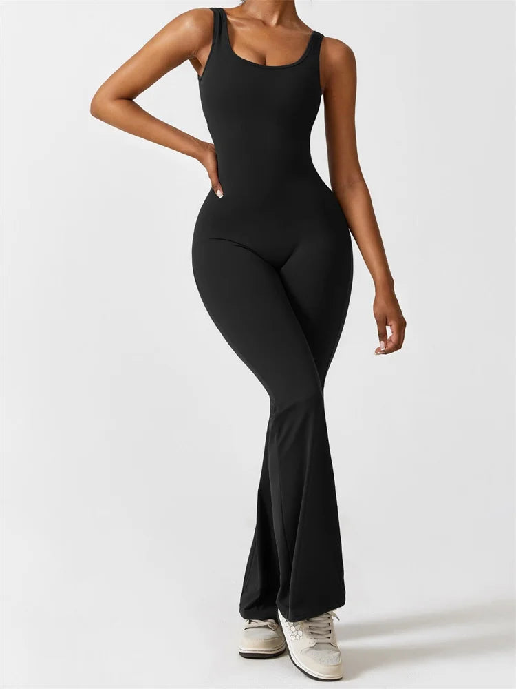 Jumpsuit sans manches avec dos découpé et jambes évasées