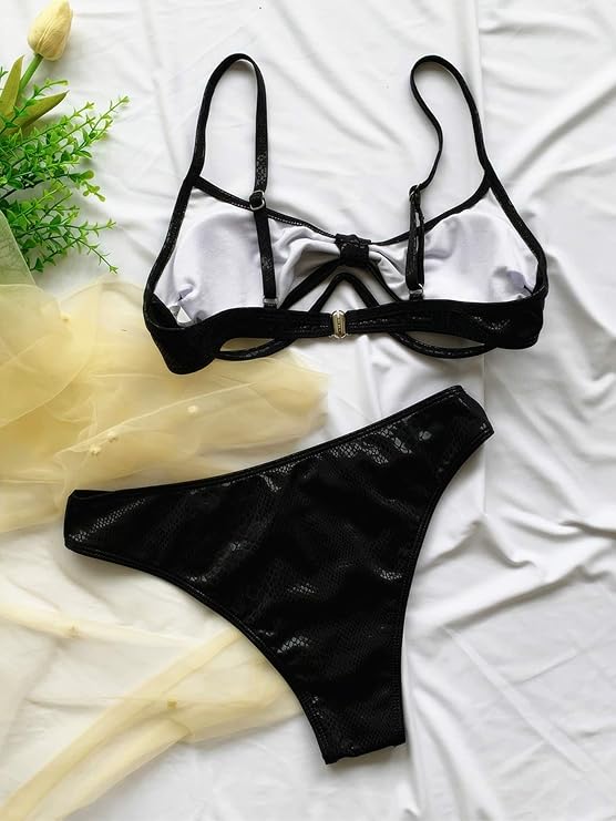 Ensemble de Bikini Femme | Imprimé Python Métallique avec Découpe & Détail Twist