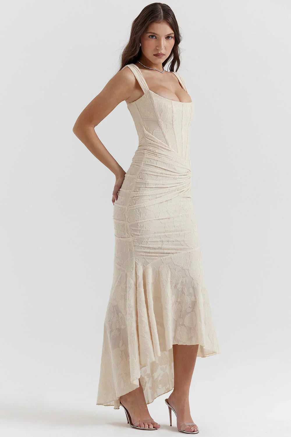 Robe élégante faite à la main