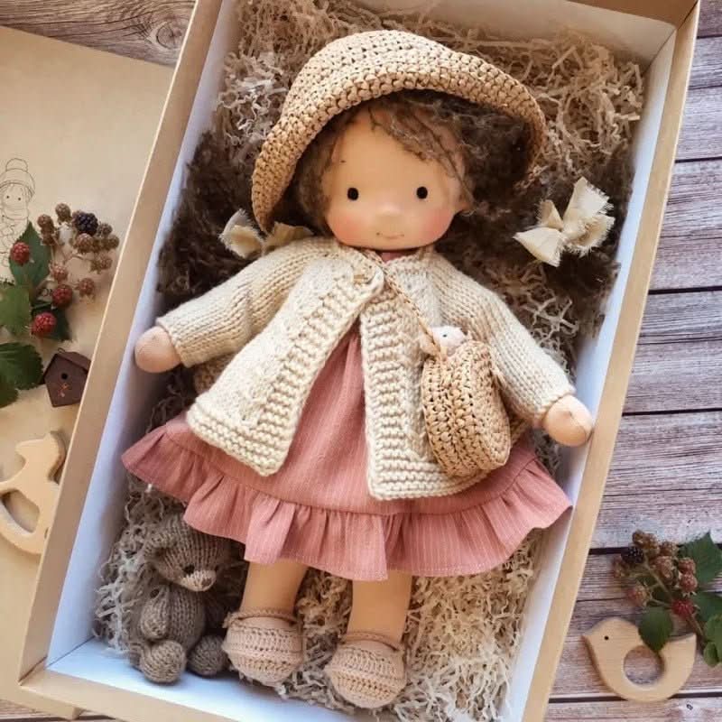 Selina – Poupée Waldorf en coton fait main pour jouer de manière créative