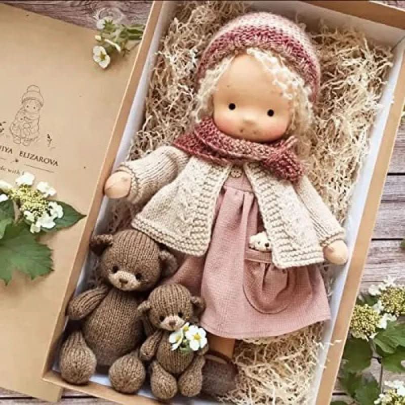 Selina – Poupée Waldorf en coton fait main pour jouer de manière créative
