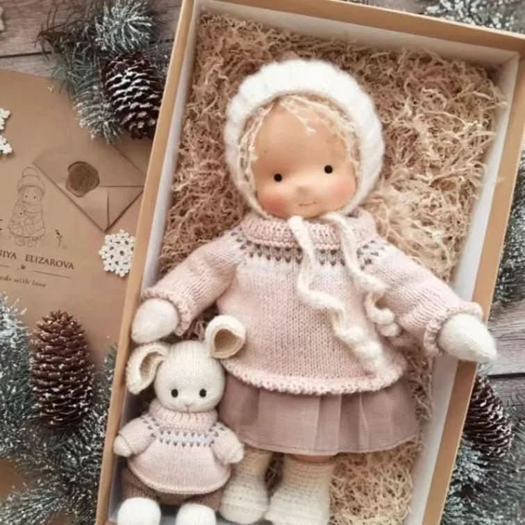 Selina – Poupée Waldorf en coton fait main pour jouer de manière créative