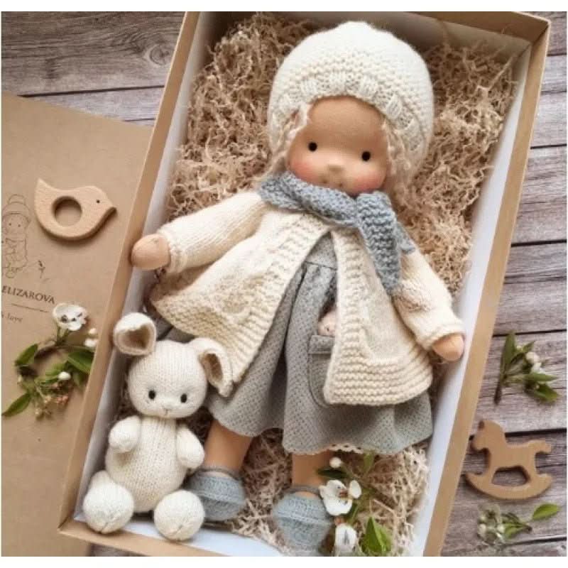 Selina – Poupée Waldorf en coton fait main pour jouer de manière créative