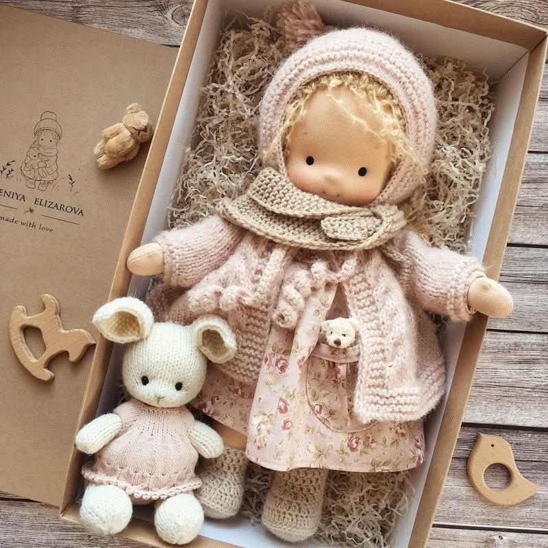 Selina – Poupée Waldorf en coton fait main pour jouer de manière créative