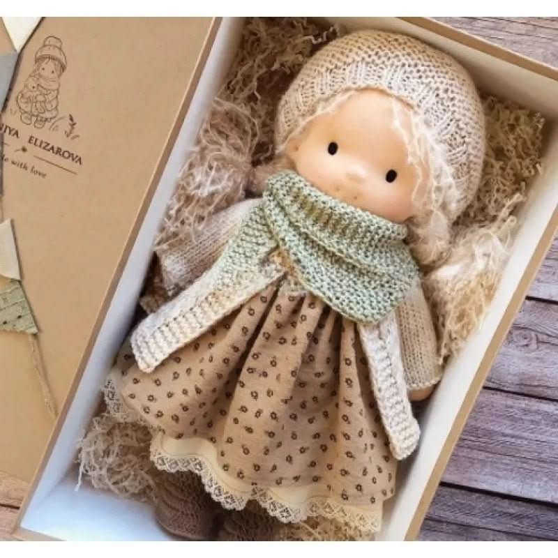 Selina – Poupée Waldorf en coton fait main pour jouer de manière créative