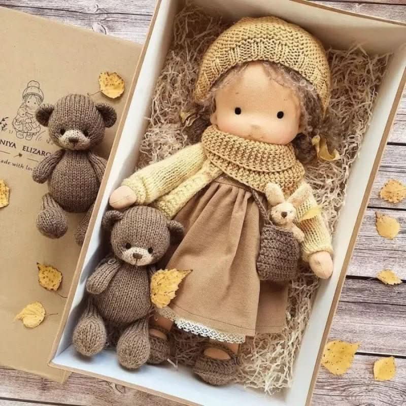 Selina – Poupée Waldorf en coton fait main pour jouer de manière créative