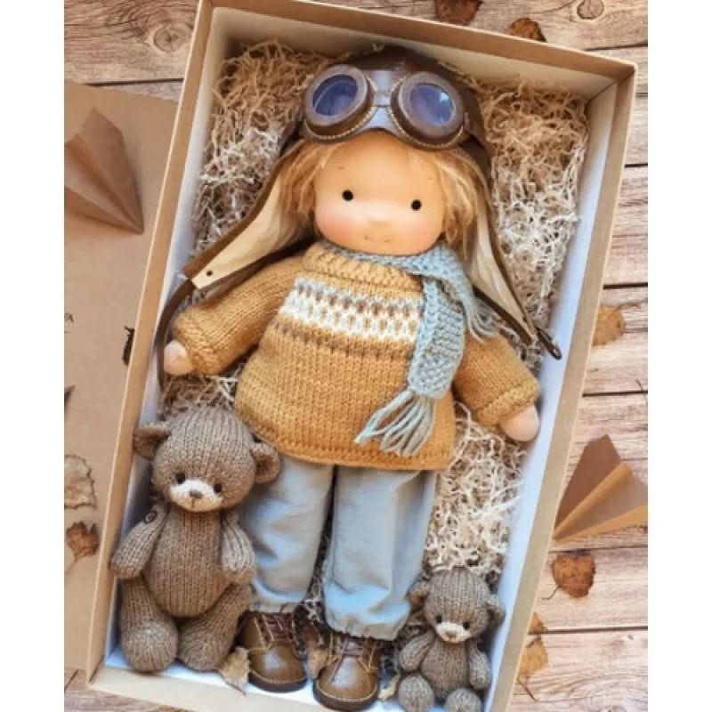 Selina – Poupée Waldorf en coton fait main pour jouer de manière créative