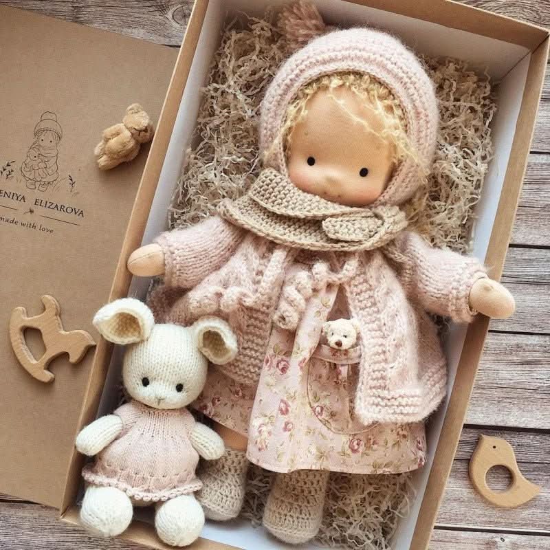 Selina – Poupée Waldorf en coton fait main pour jouer de manière créative