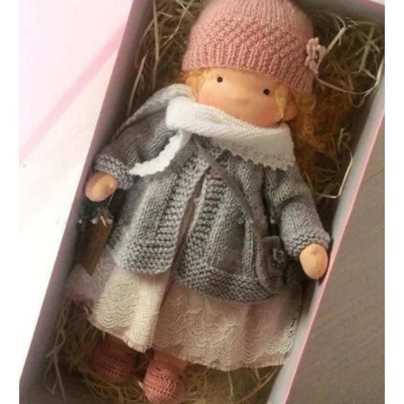 Selina – Poupée Waldorf en coton fait main pour jouer de manière créative