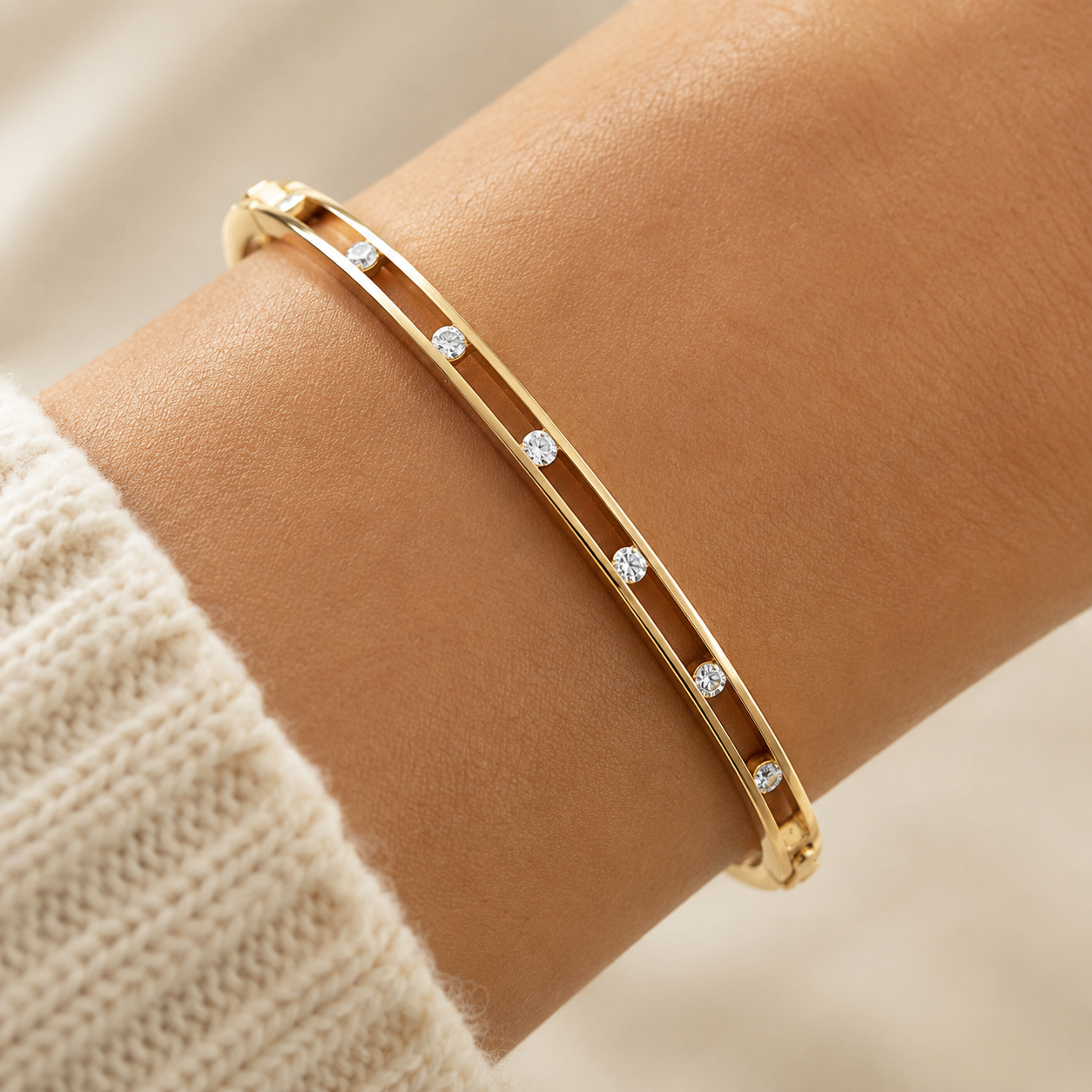 Veluna – Bracelet Jonc en Cristal Flottant Doré pour Femmes