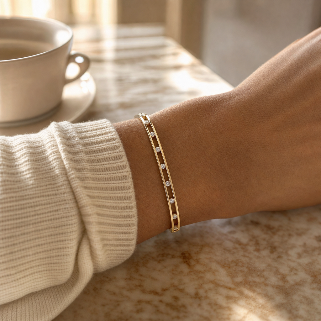 Veluna – Bracelet Jonc en Cristal Flottant Doré pour Femmes