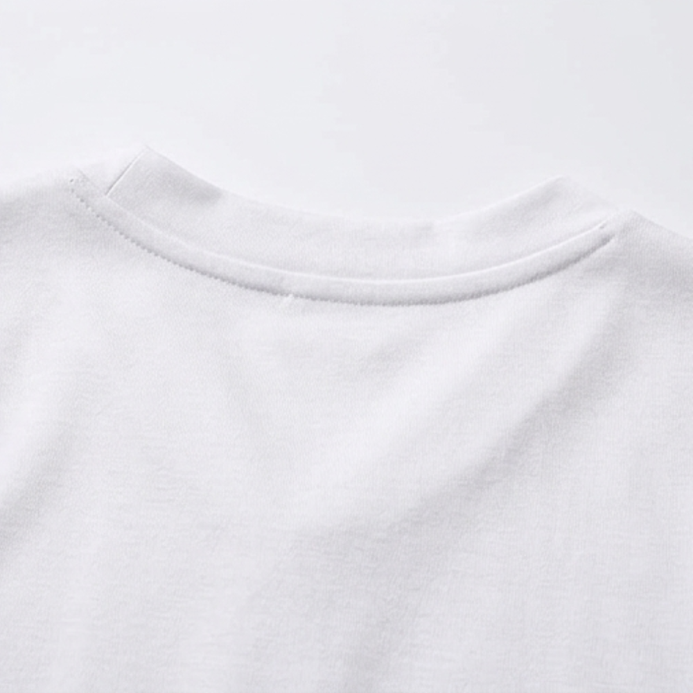 Lunavia – T-shirt V-neck doux avec manches roulées
