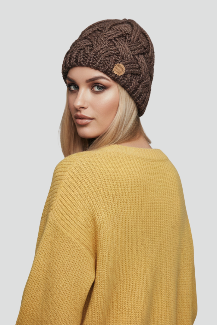 Chapeau en Tricot pour Femmes avec Bord Côtelé et Surface Tissée Texturée