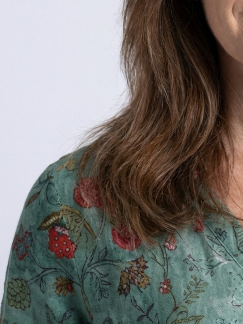 Marina | Robe Maxi à Fleurs avec Col en V et Manches Trois Quarts