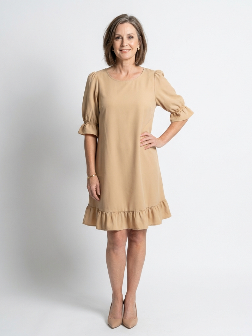 Helen | Robe à manches courtes avec ourlet à volants, longueur genou