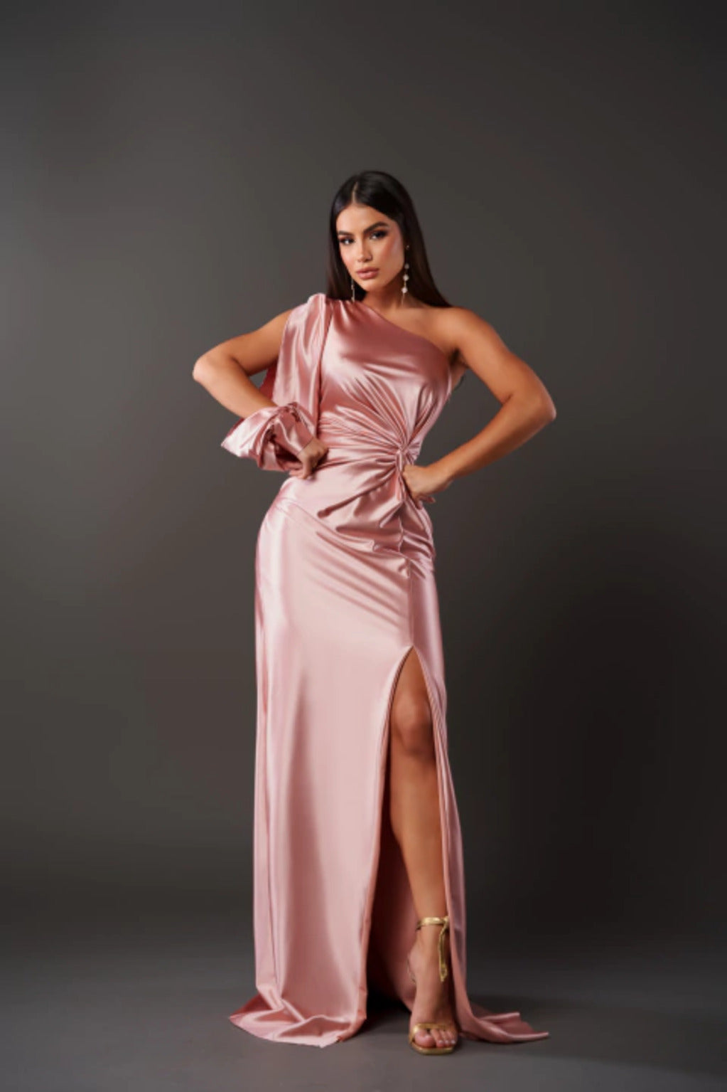 Lozenda - Robe élégante avec finesse