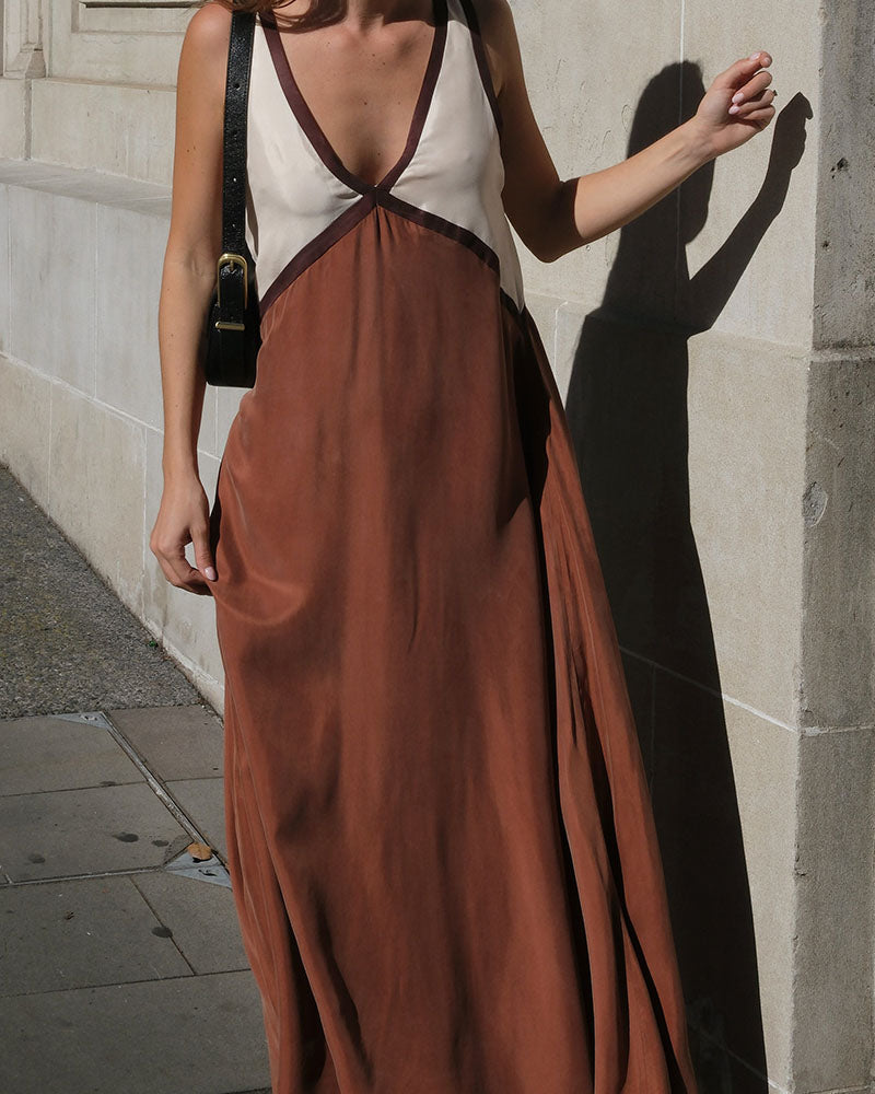 Robe Longue en Polyester avec Col en V et Design Patchwork Contrasté