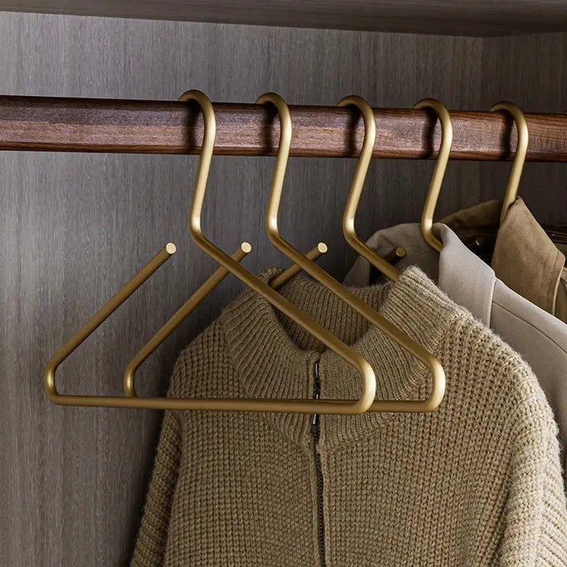 Ensemble de cintres de costume mat de luxe 4 plus 1