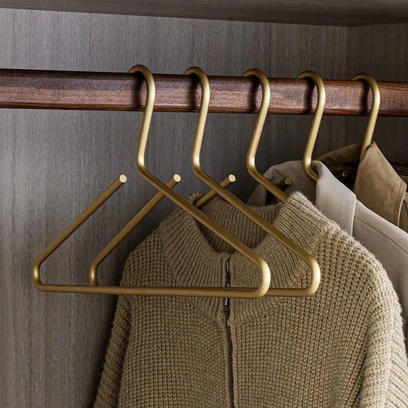 Ensemble de cintres de costume mat de luxe 4 plus 1