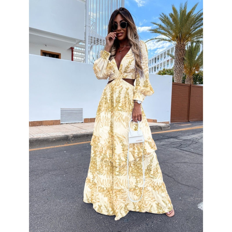 Robe à découpes