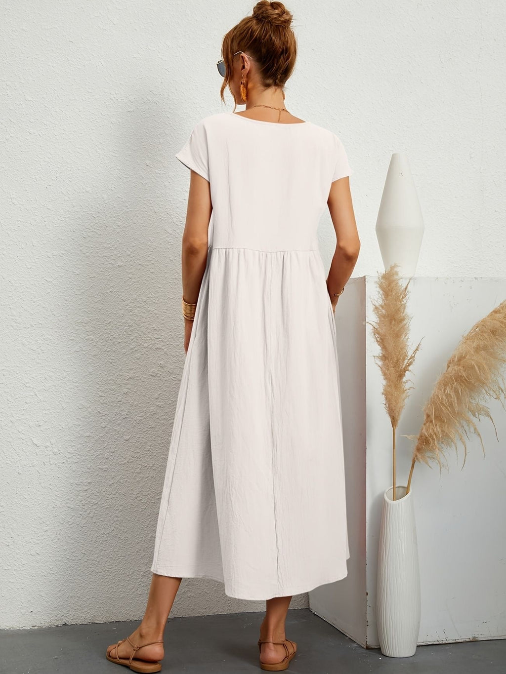 Robe à col rond