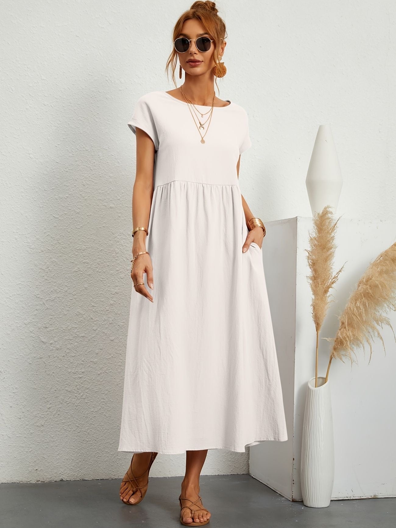 Robe à col rond