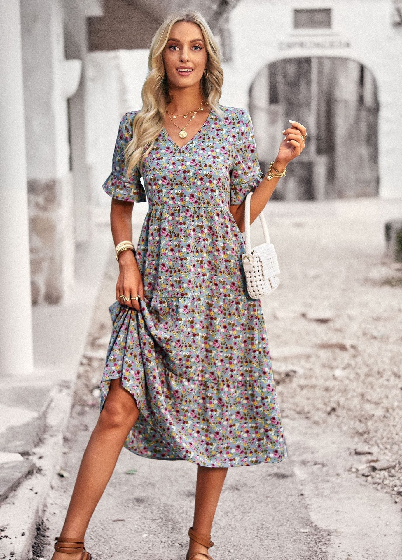 Robe Midi Femme | Motif Floral & Décolleté en V avec Jupe Évasée