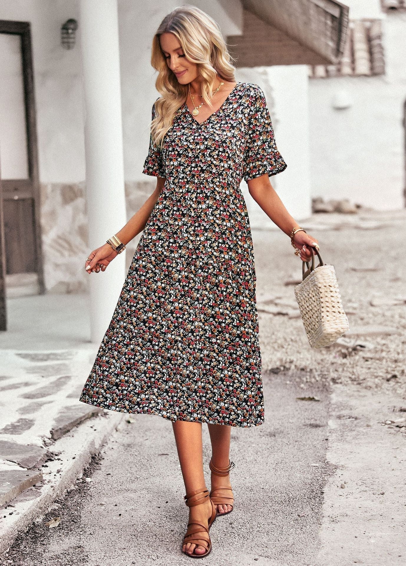 Robe Midi Femme | Motif Floral & Décolleté en V avec Jupe Évasée