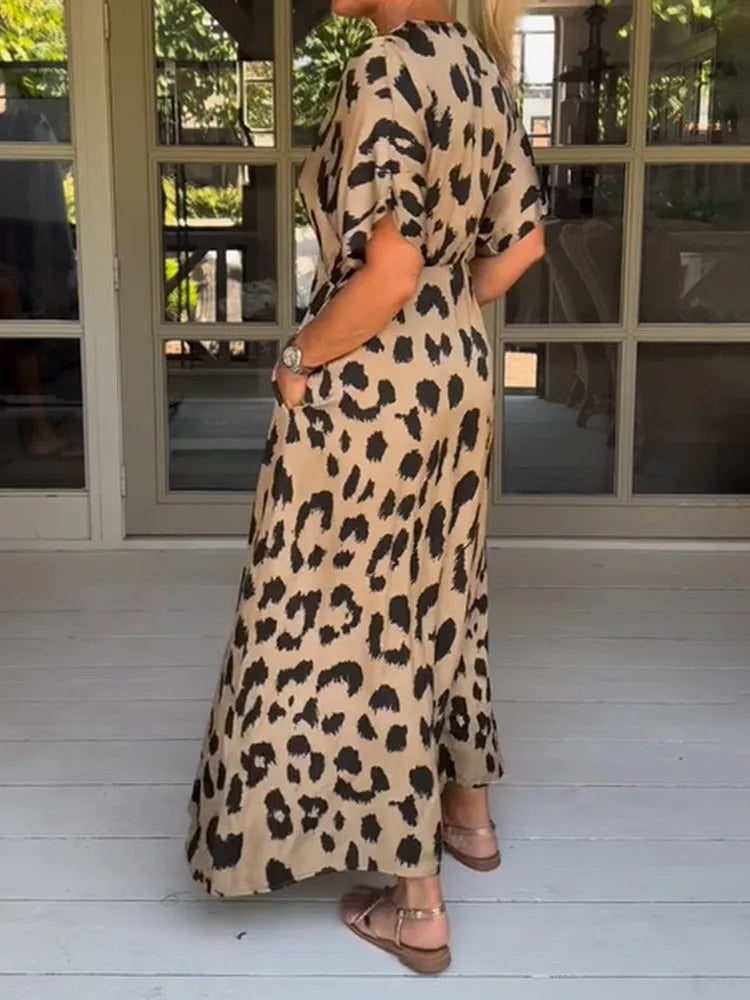 Ensemble de robe pour femmes avec décolleté en V et motif léopard