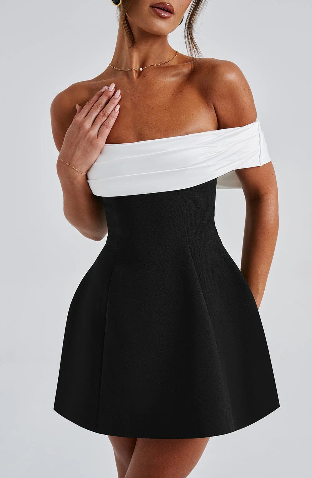 Robe Mini de Soirée Noir Bloom