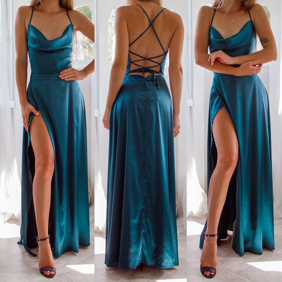 Robe maxi élégante pour femmes avec des bretelles spaghetti fluides et séduisantes – Echo Archiv