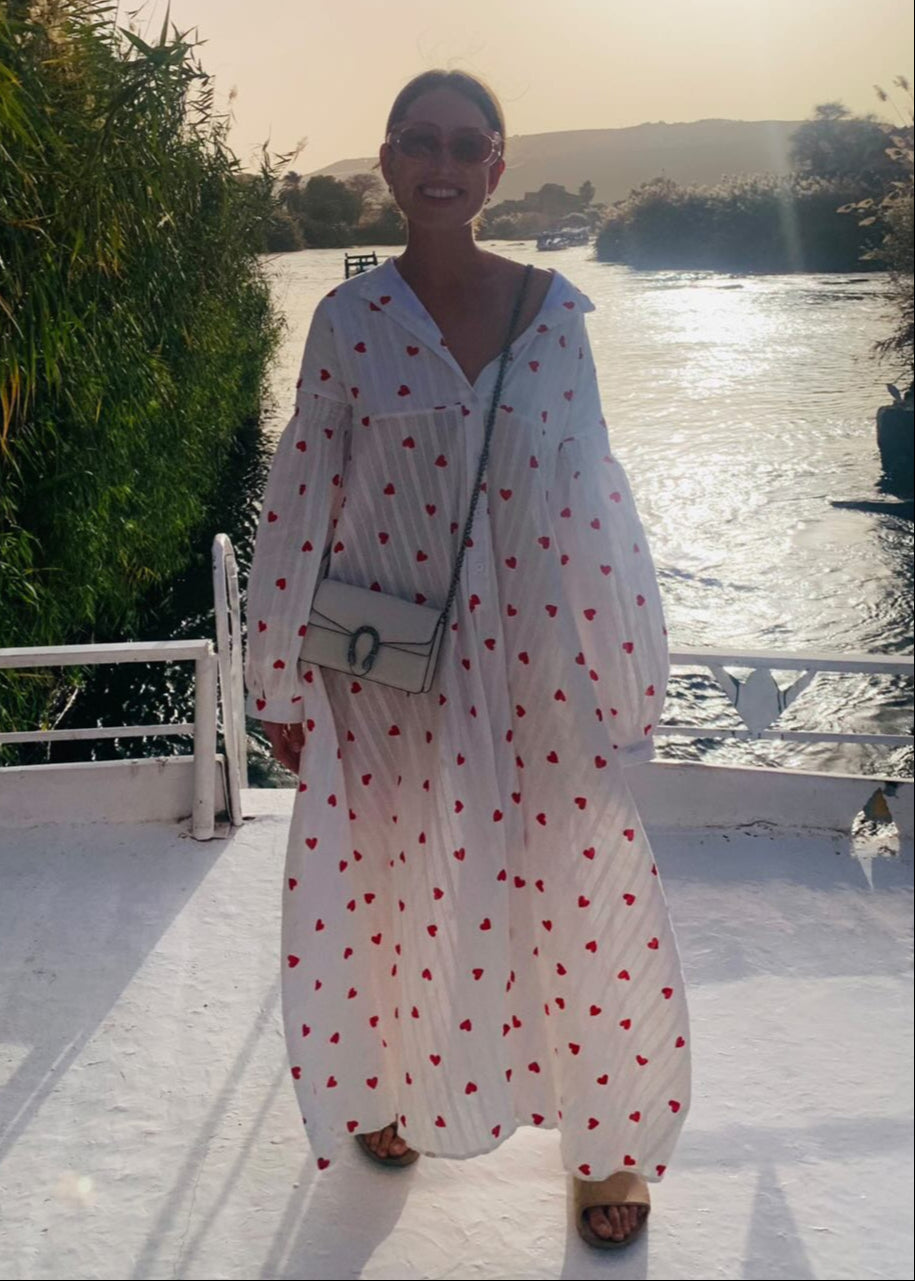 Robe Chemise Brodée à Cœurs Surdimensionnée d'Été