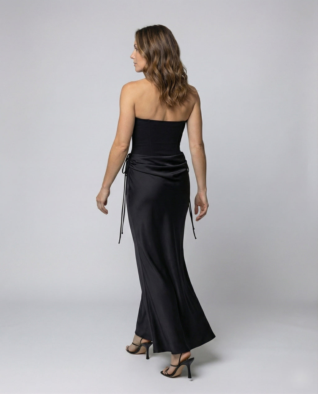 Robe maxi corset sans manches en satin pour femmes