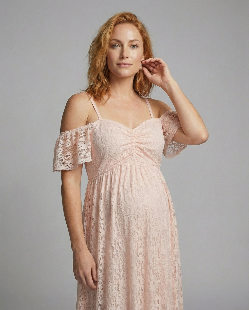 Robe maxi de grossesse en dentelle avec traîne
