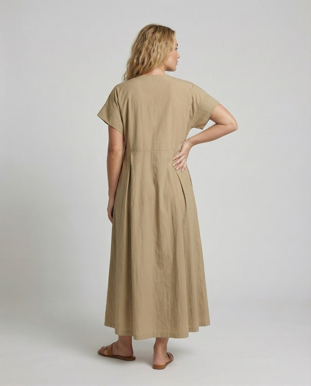 Robe maxi ample pour femmes avec silhouette carrée
