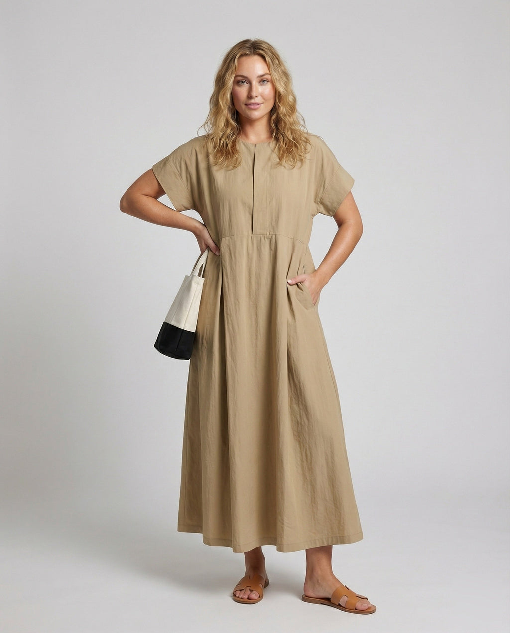 Robe maxi ample pour femmes avec silhouette carrée