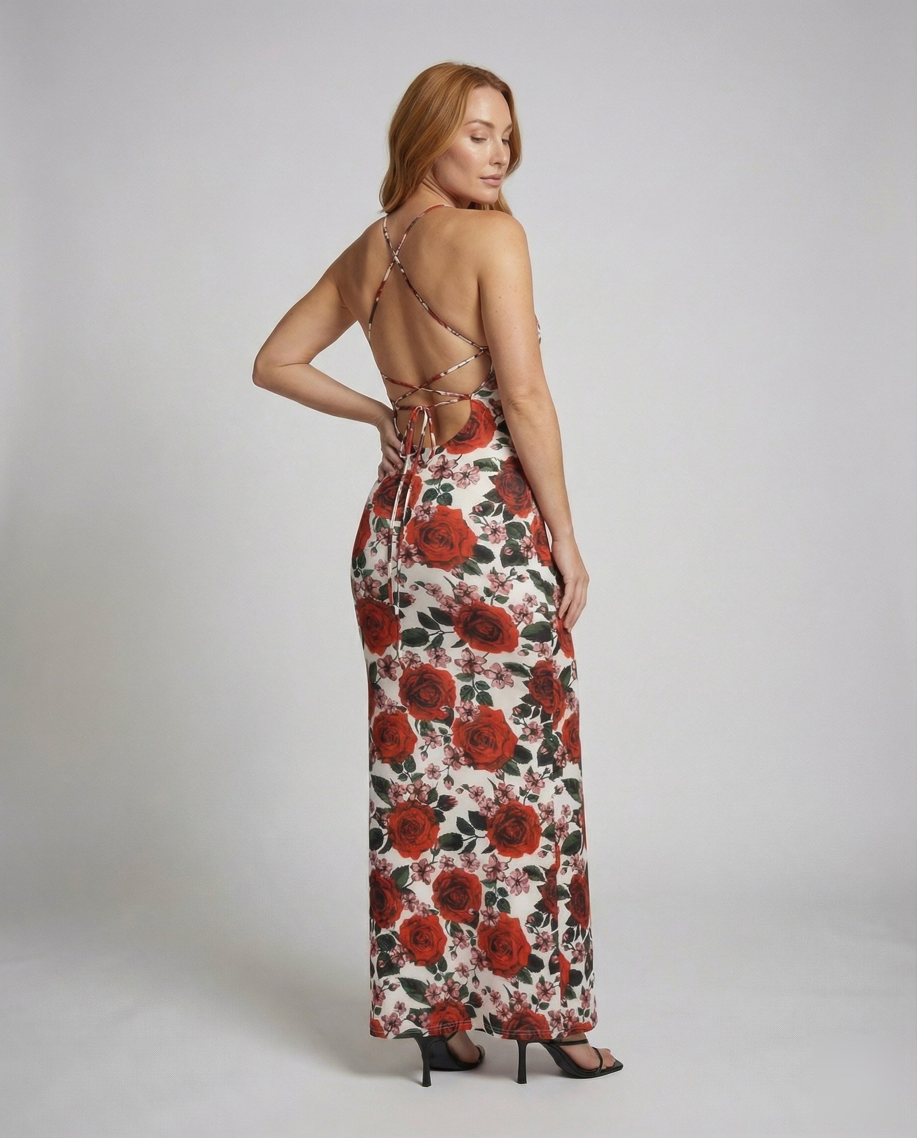 Robe maxi femme avec imprimé roses et bretelles spaghetti