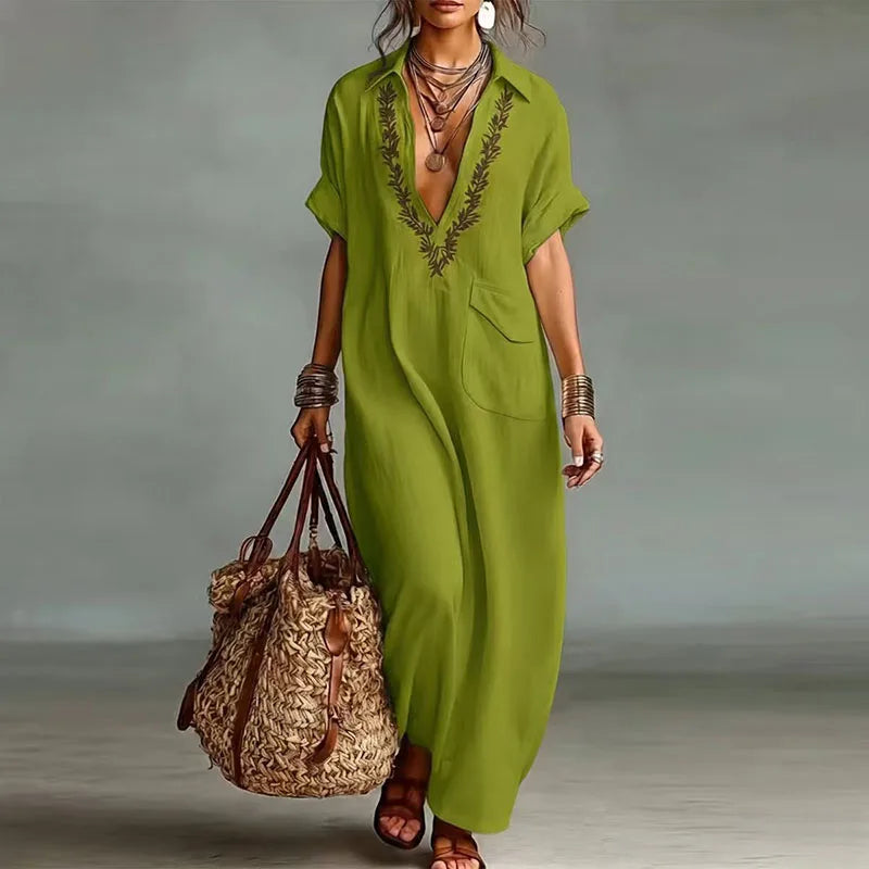 Robe kimono longue pour femme avec décolleté brodé — plage
