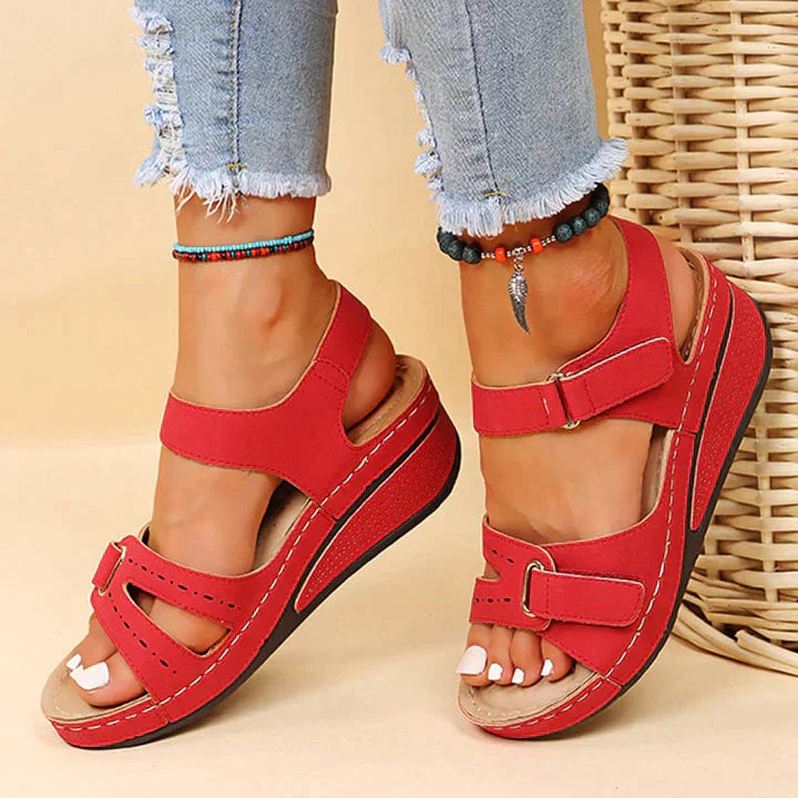 Sandales orthopédiques confortables avec talon compensé