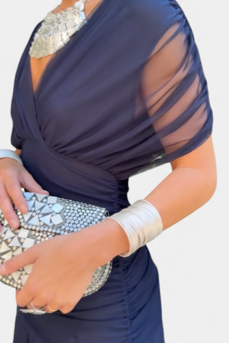 Robe longue femme — décolleté en V et corps froncé — mariage
