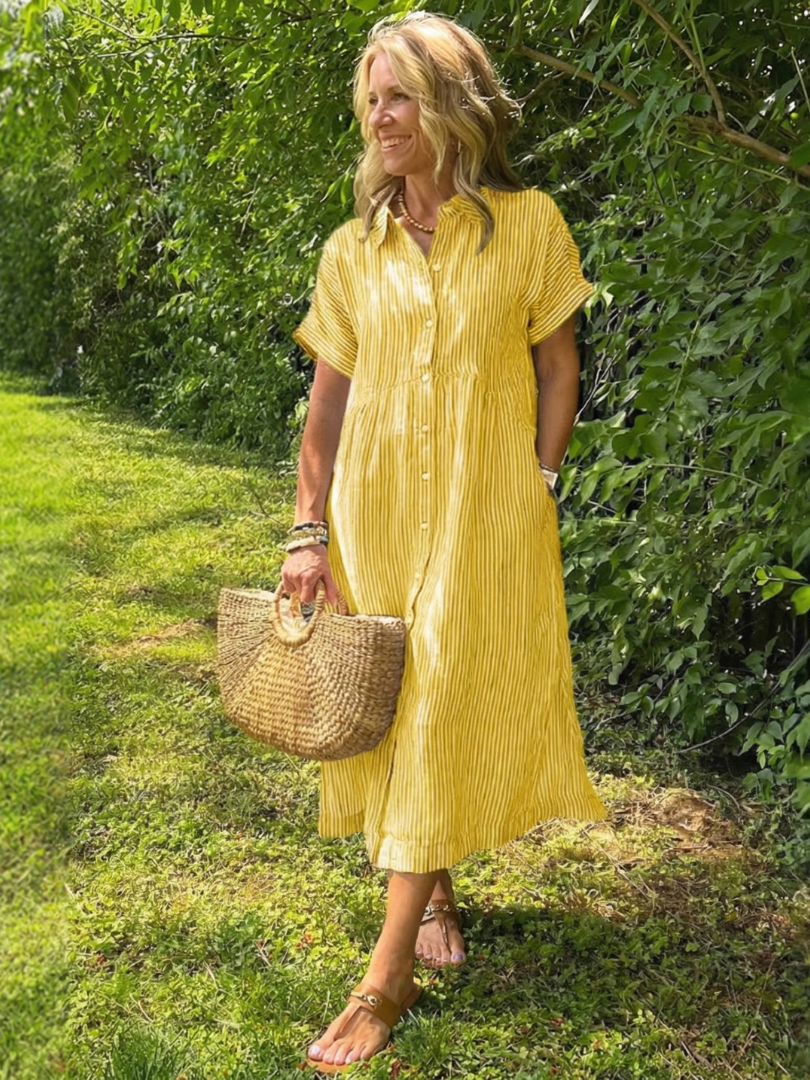 Olivienne | Robe midi rayée à manches courtes et boutonnage devant