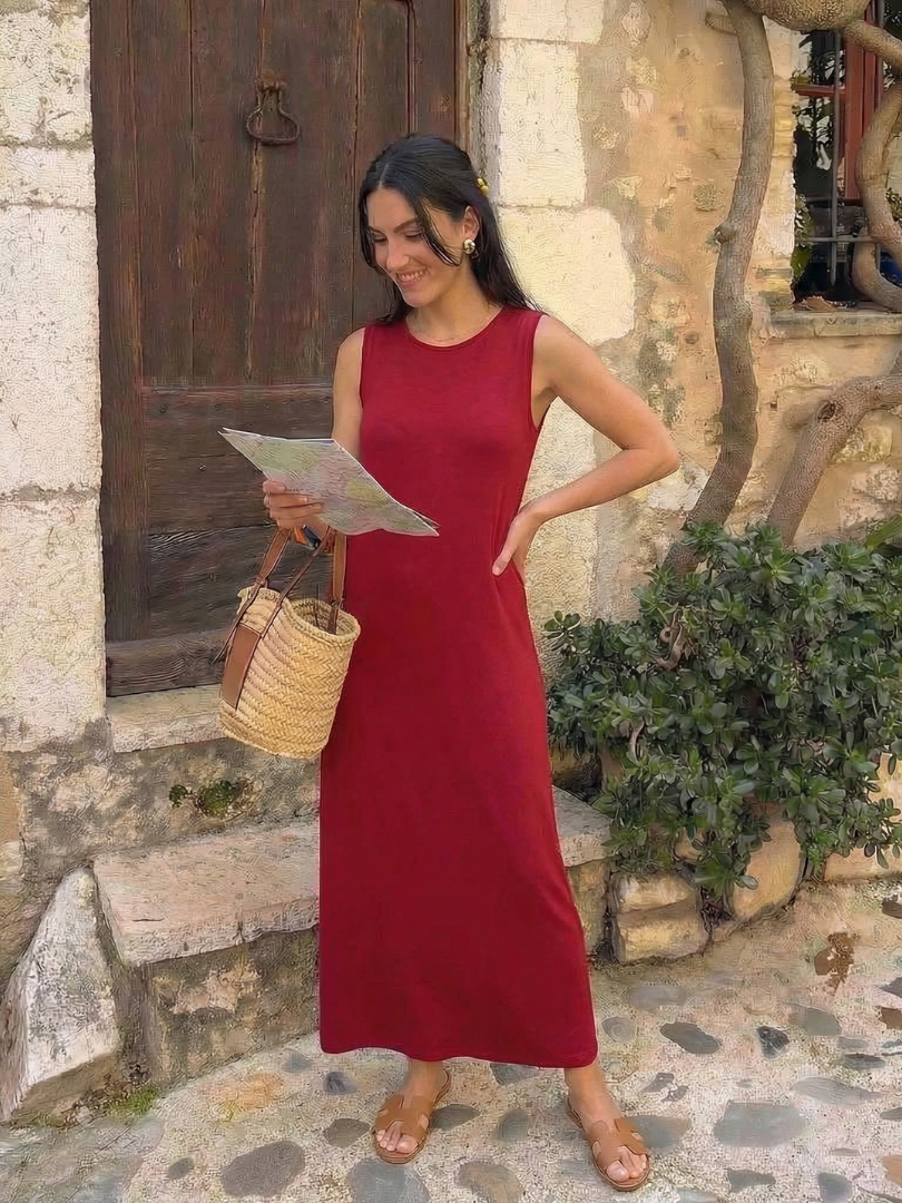 Zorina | Robe midi sans manches avec poches et fente latérale