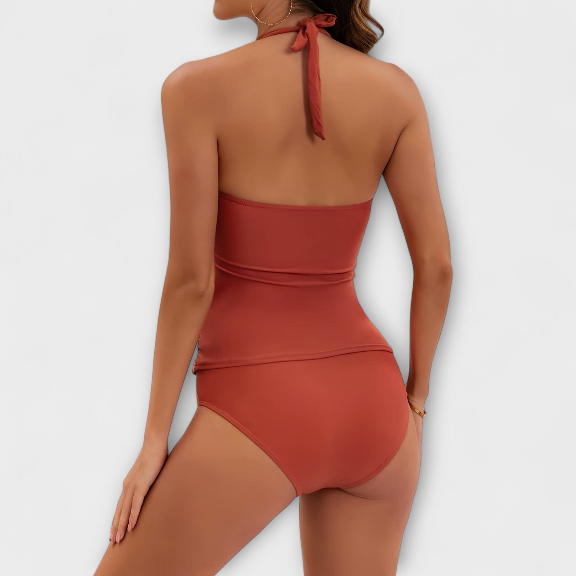 Maillot de Bain Deux Pièces pour Femme avec Col Halter et Détails Métalliques Dorés